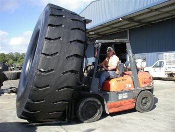 OTR tyre with tread