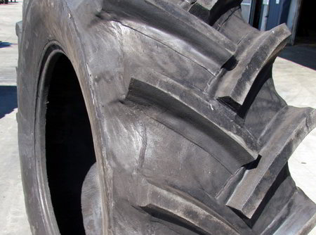 Relugged tractor tyre
